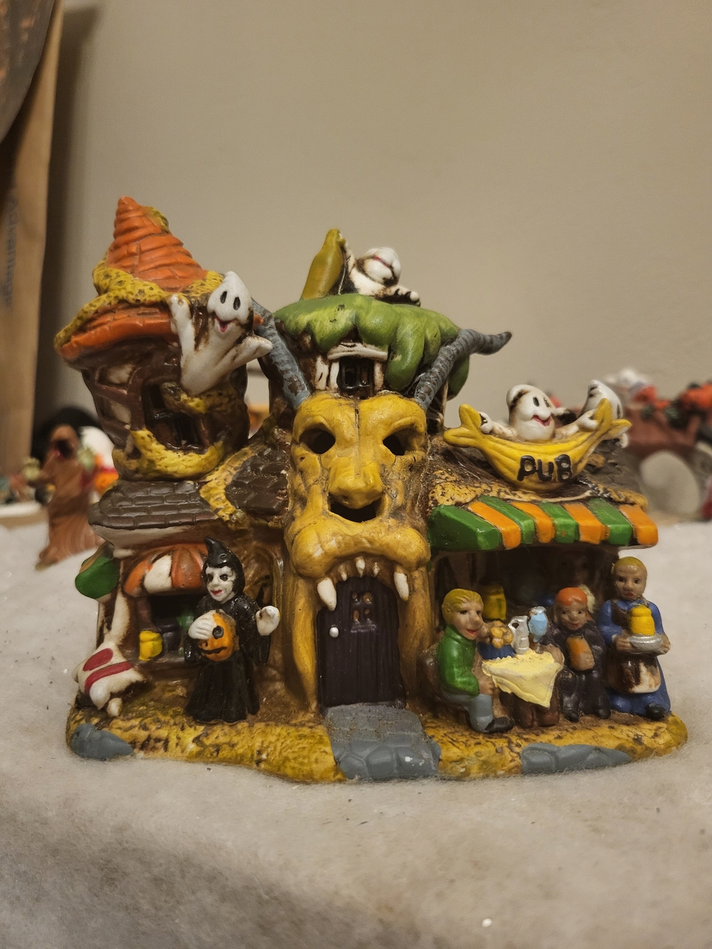 Spooky Hollow Pub Porcelain Halloween Village Building - Working w/ Box Vintage